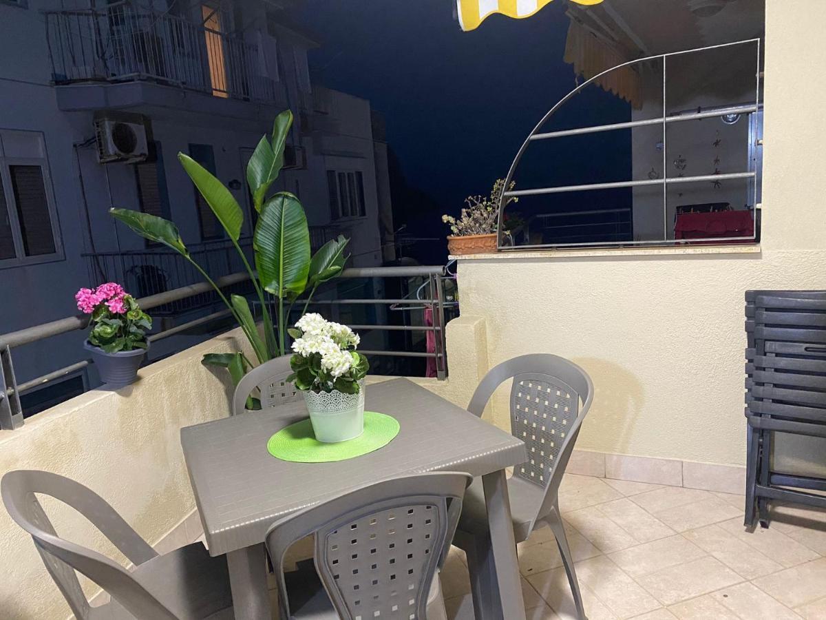 Casa vacanze Aci Trezza Aci Castello Esterno foto